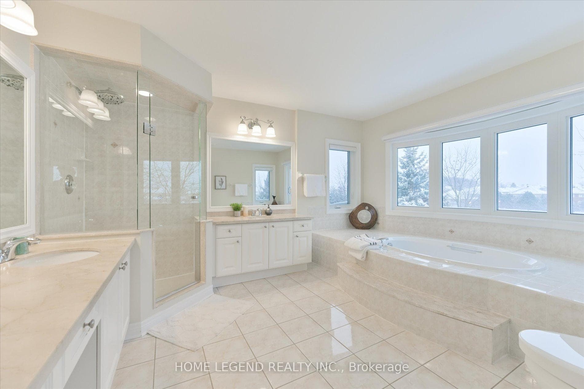 25 Vandermeer Drive photo 18