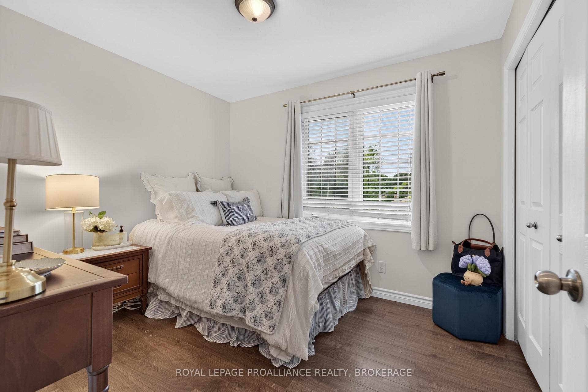 251 Yonge Street photo 19