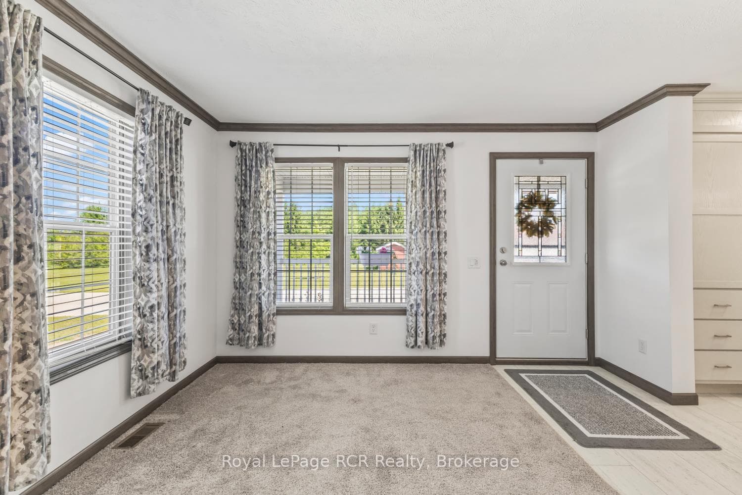 206 Spruce Drive photo 4