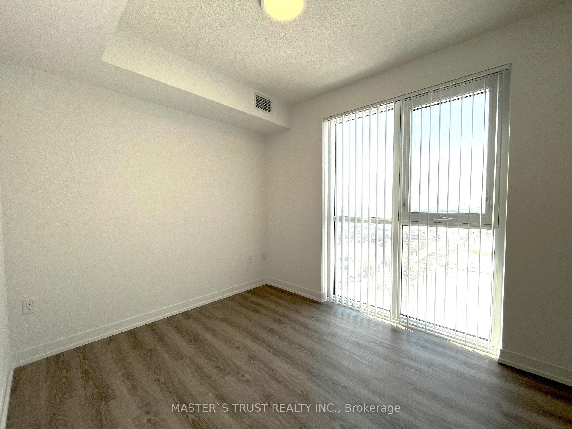 195 Commerce Street Unit 906 photo 12