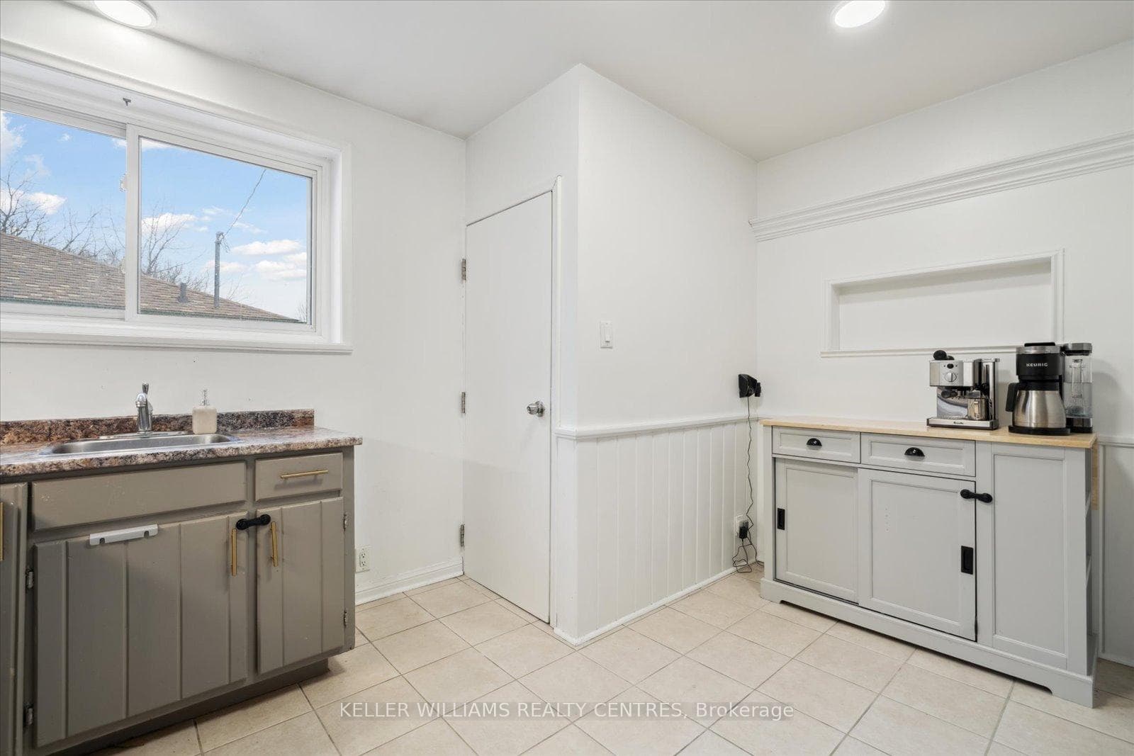 56 Murray Drive photo 19