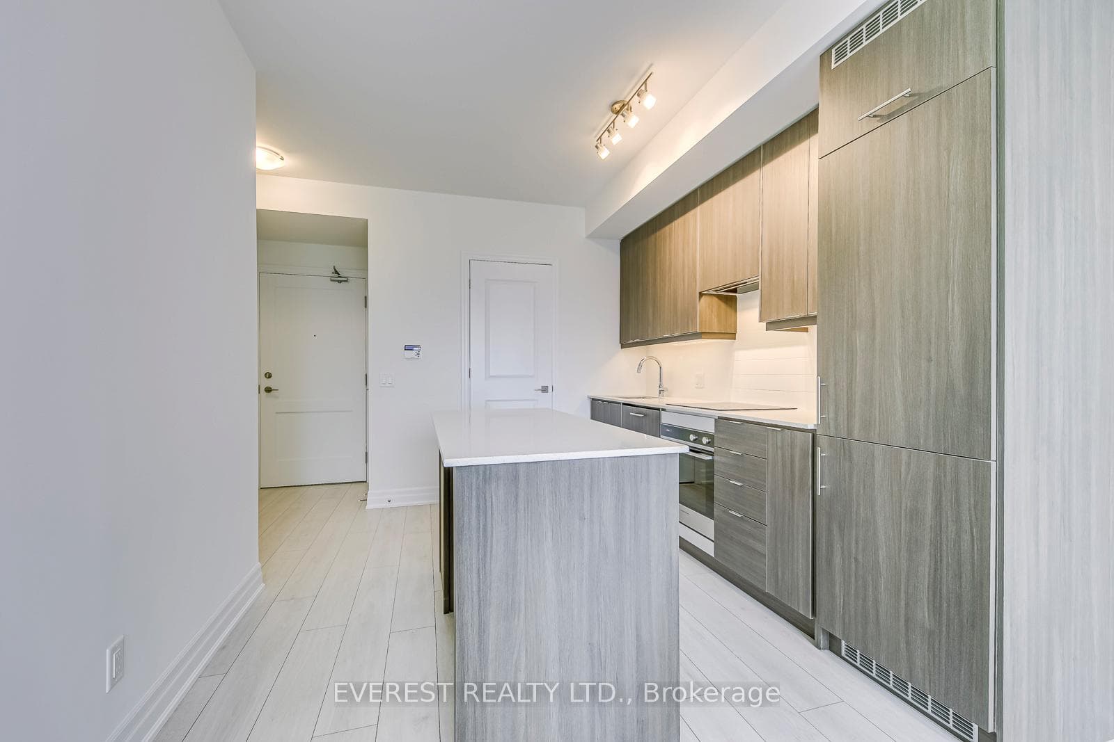 30 ELM Drive Unit 705 photo 14