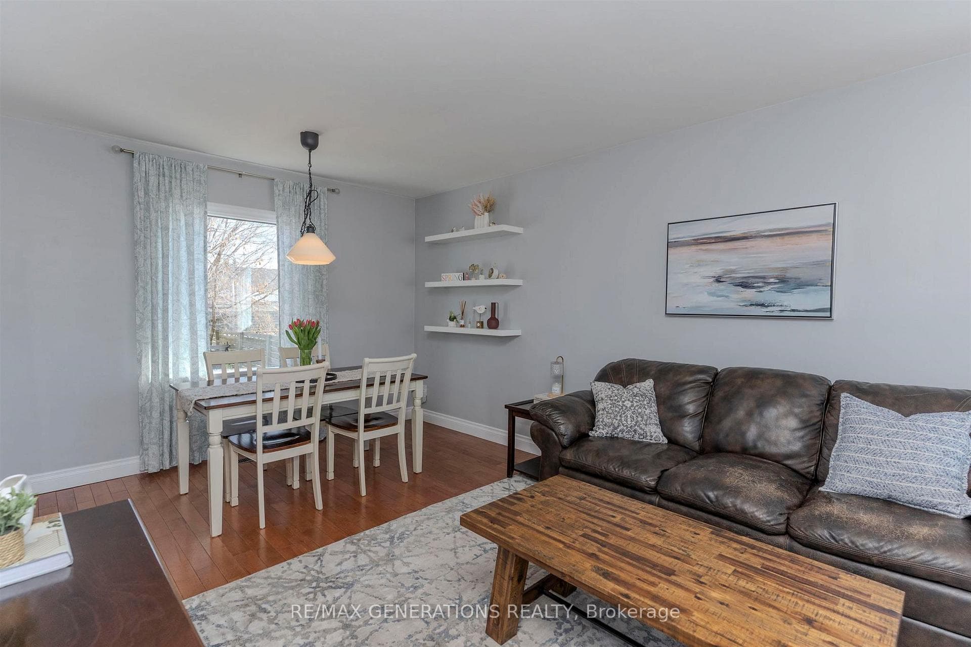 738 Bessie Avenue photo 4