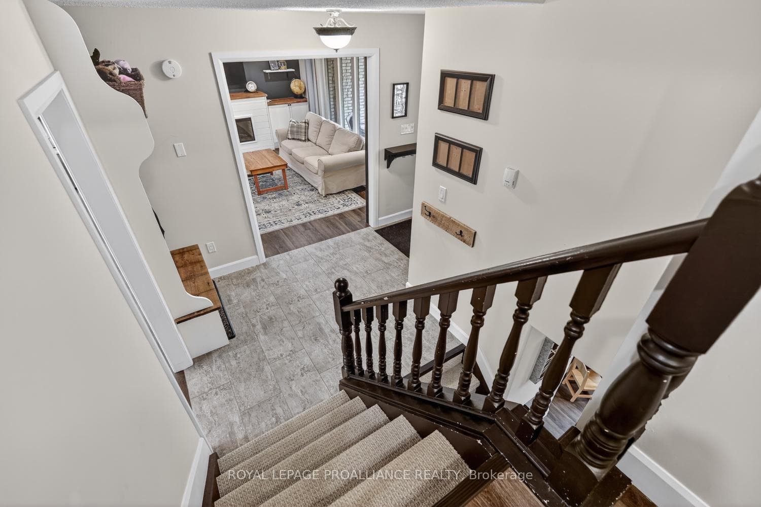 9 Willow Drive photo 22
