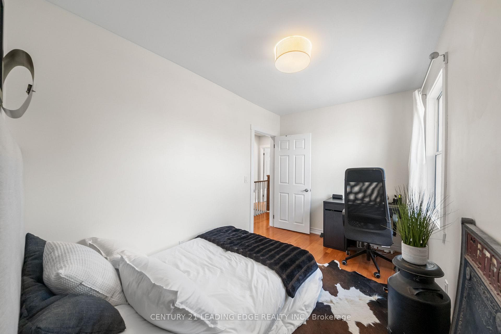 196 Woodmount Avenue photo 26