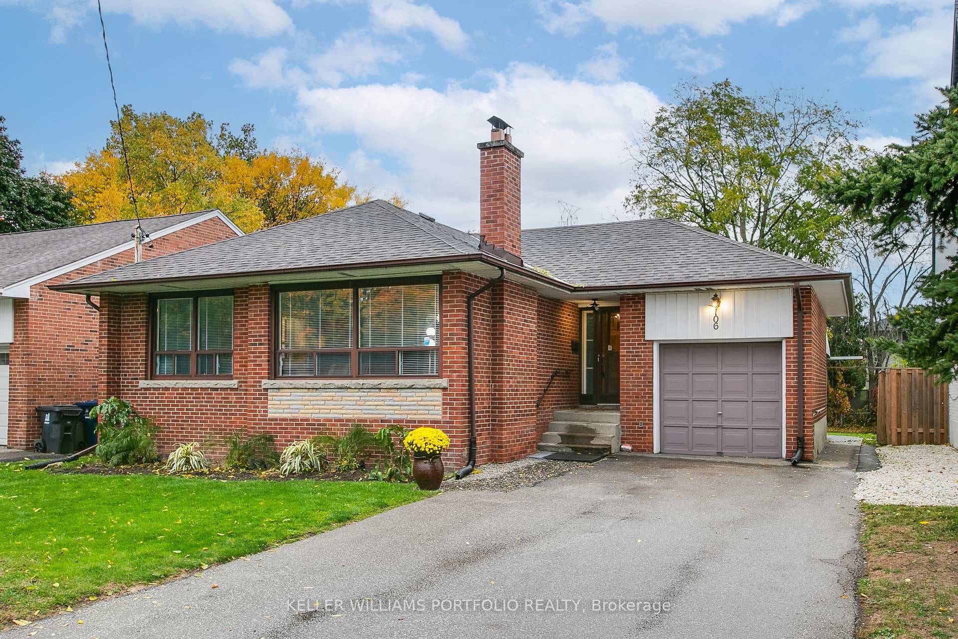 106 Botfield Avenue photo 38
