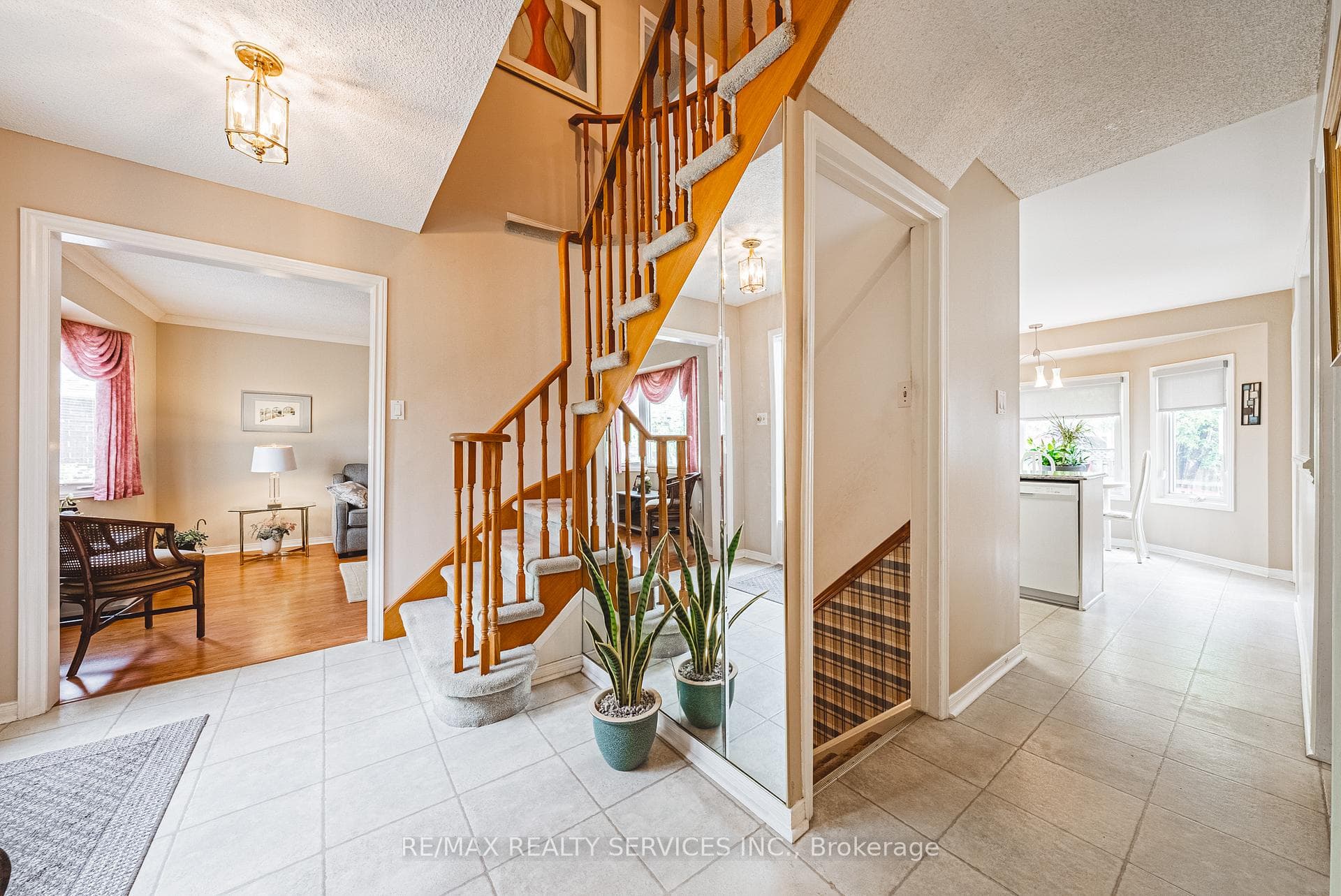 17 Cox Crescent photo 10
