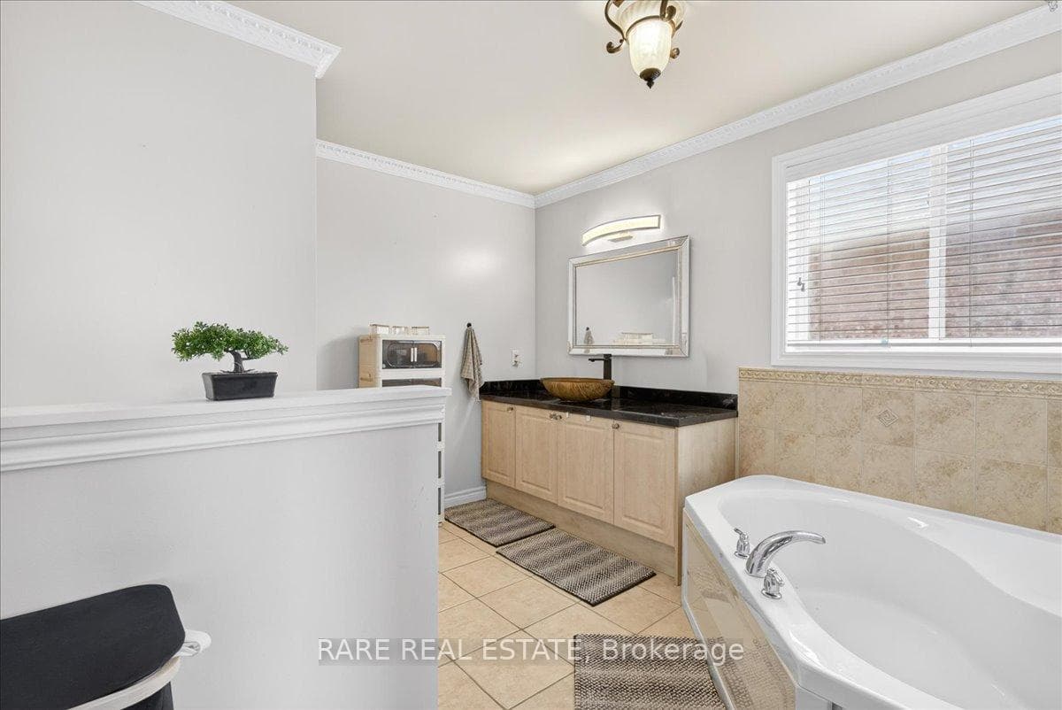 7 Michelle Drive photo 22