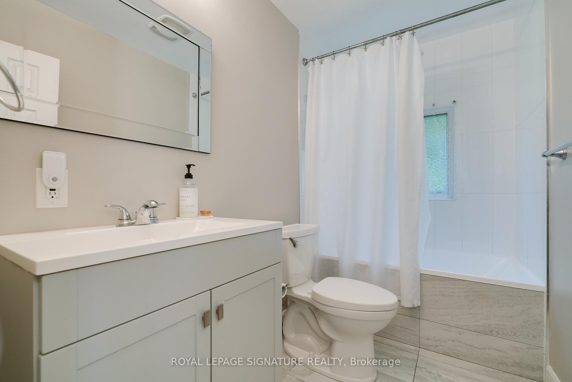 48 Three Valleys Drive Unit 2 photo 22