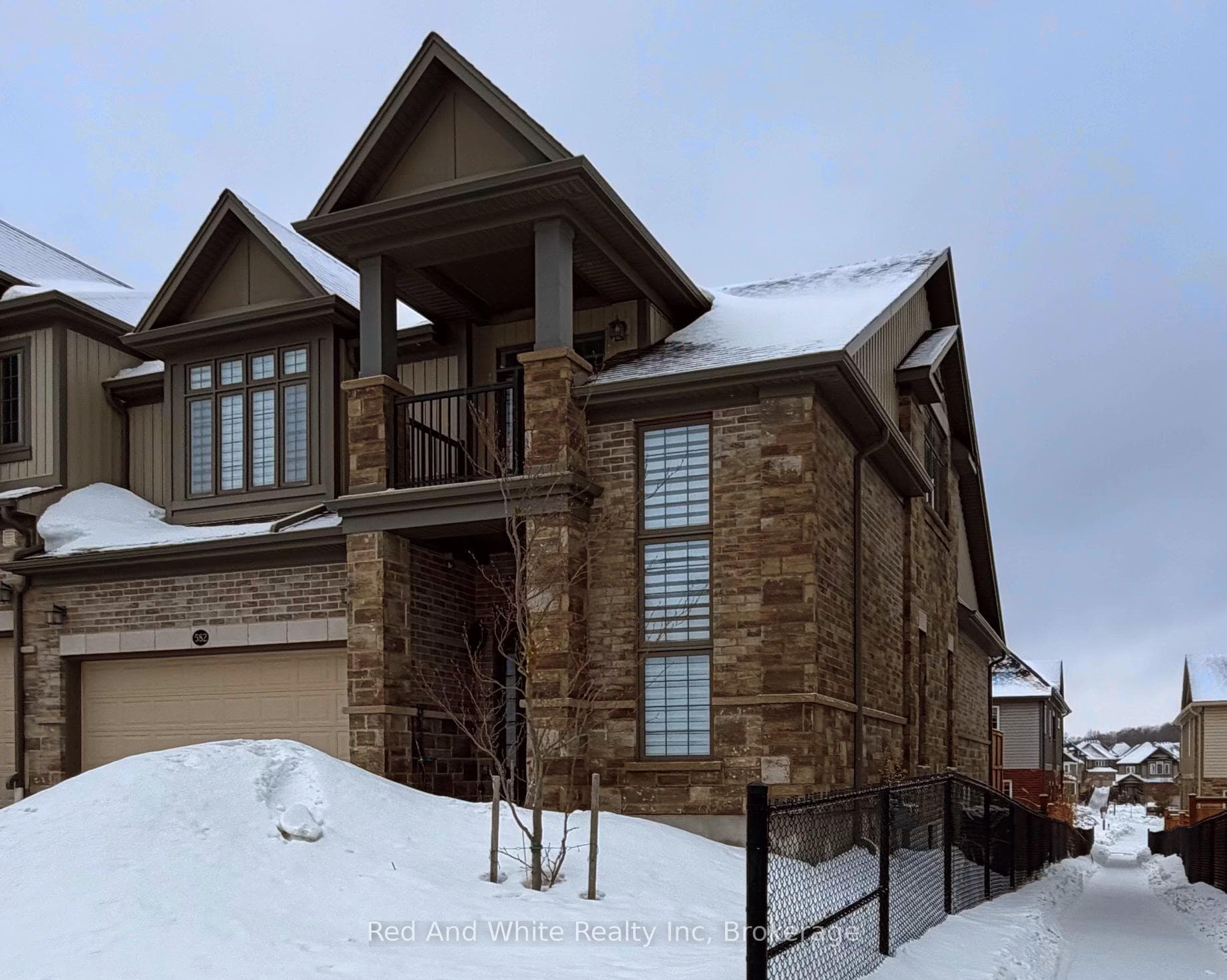 582 Mayapple Street photo 2