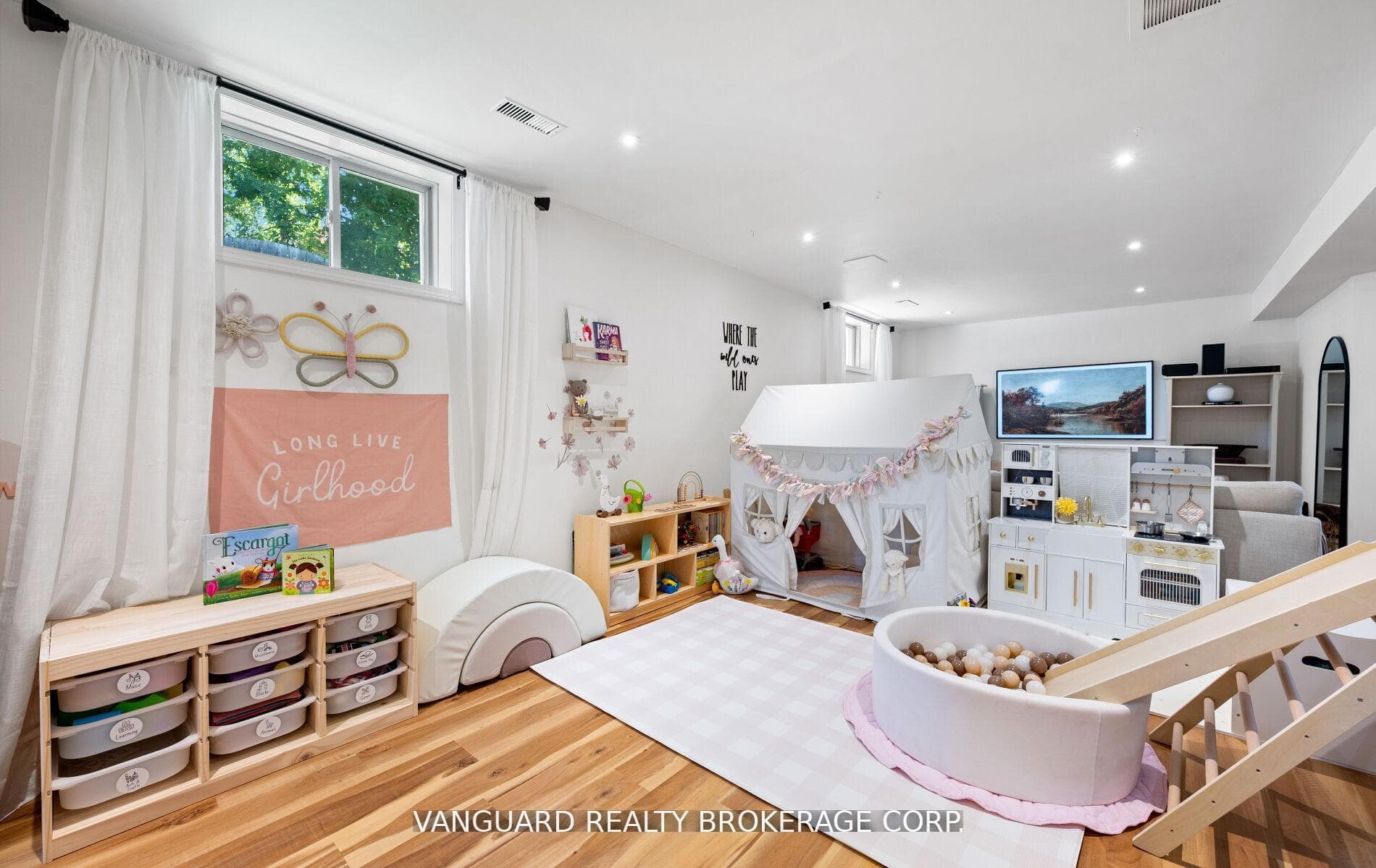 177 Sproule Drive photo 31