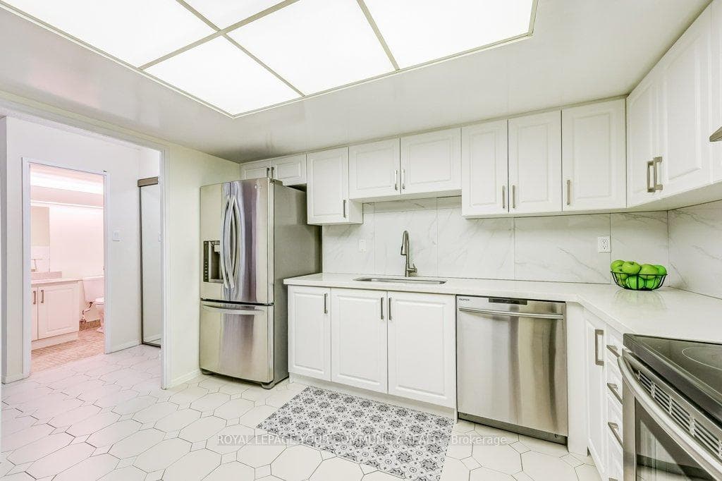 2330 Bridletowne Circle Unit 1805 photo 7