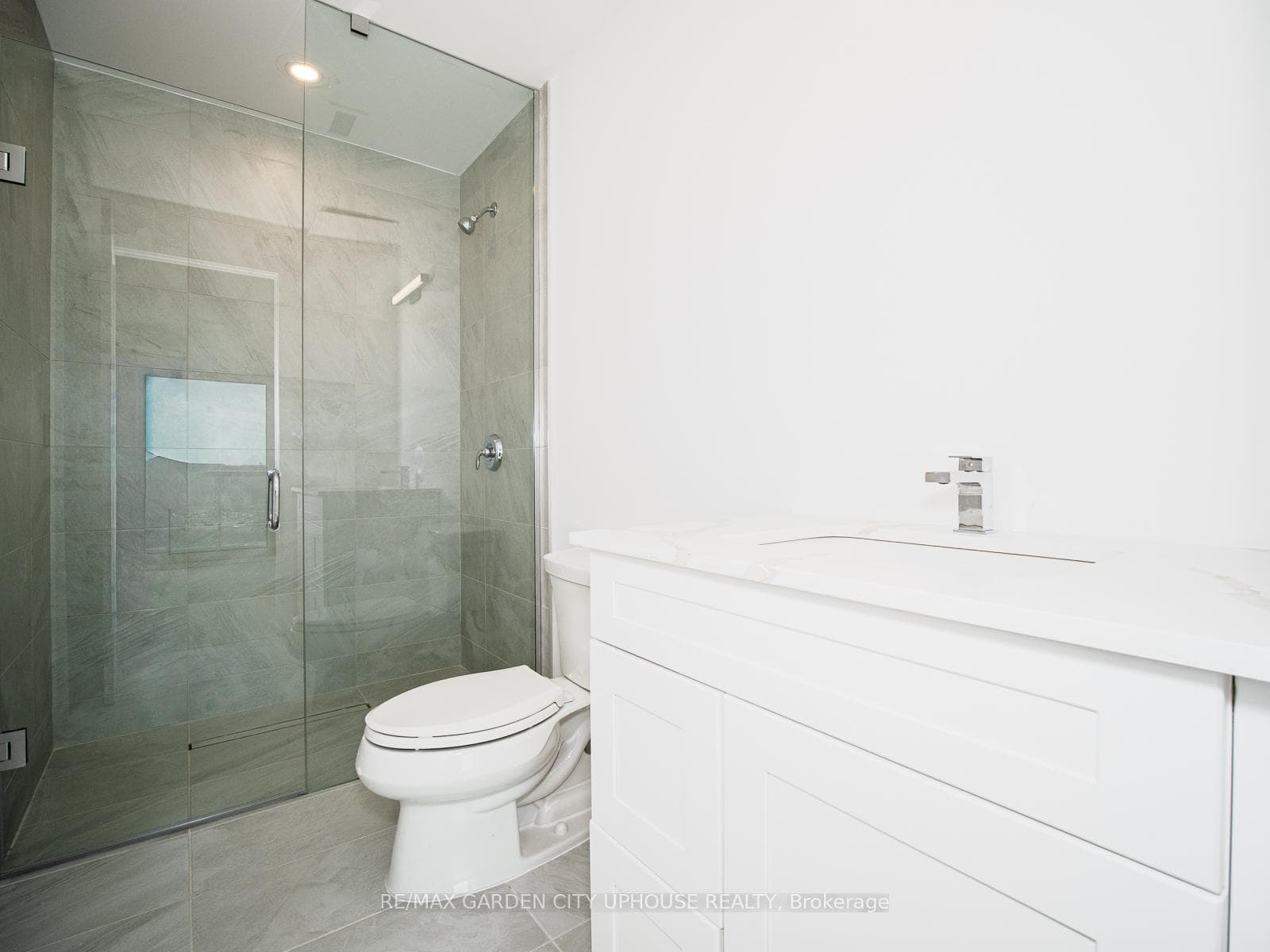 57 CARLISLE Street Unit 910 photo 7