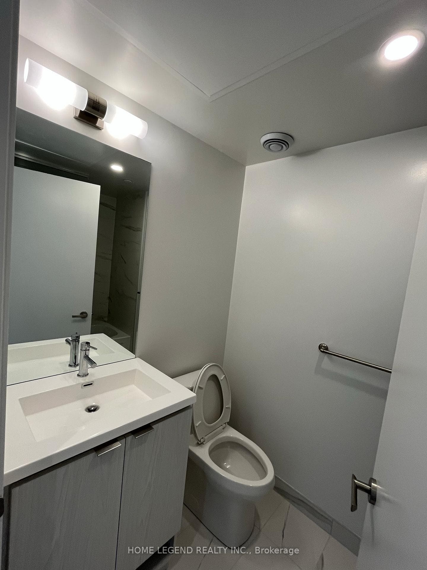 55 Cooper Street Unit 5512 photo 13