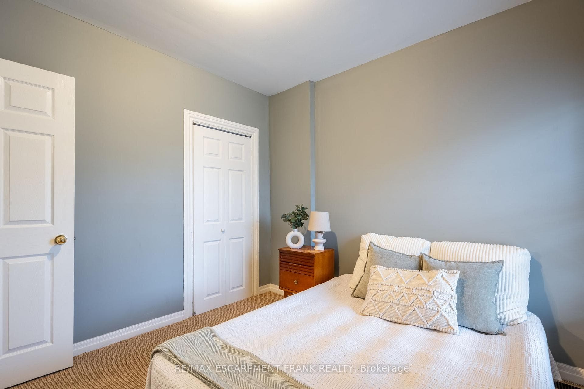 202 CANADA Street photo 29