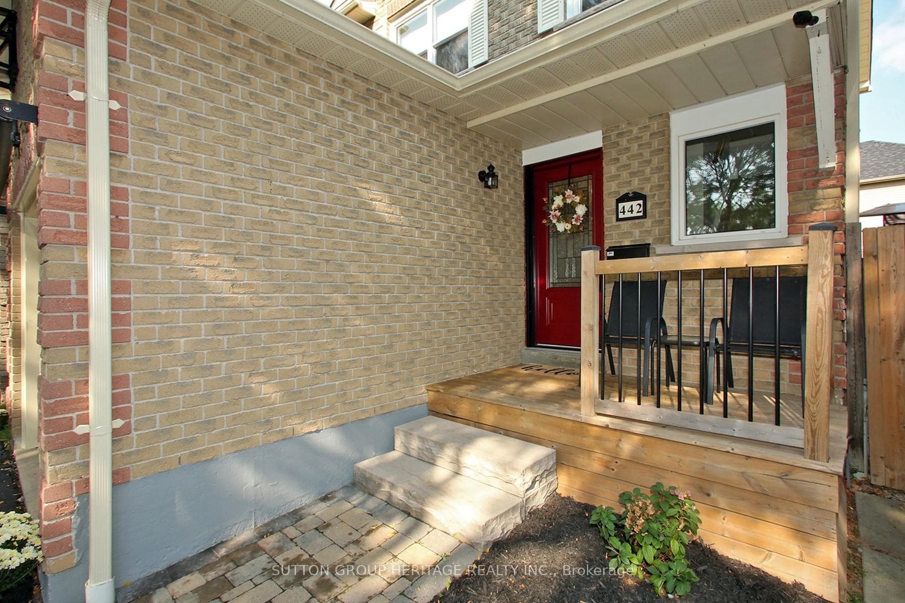 442 Palmerston Avenue photo 3