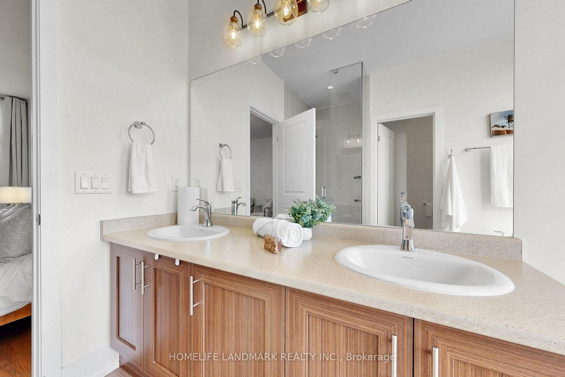 17 Thorncrest Drive photo 37