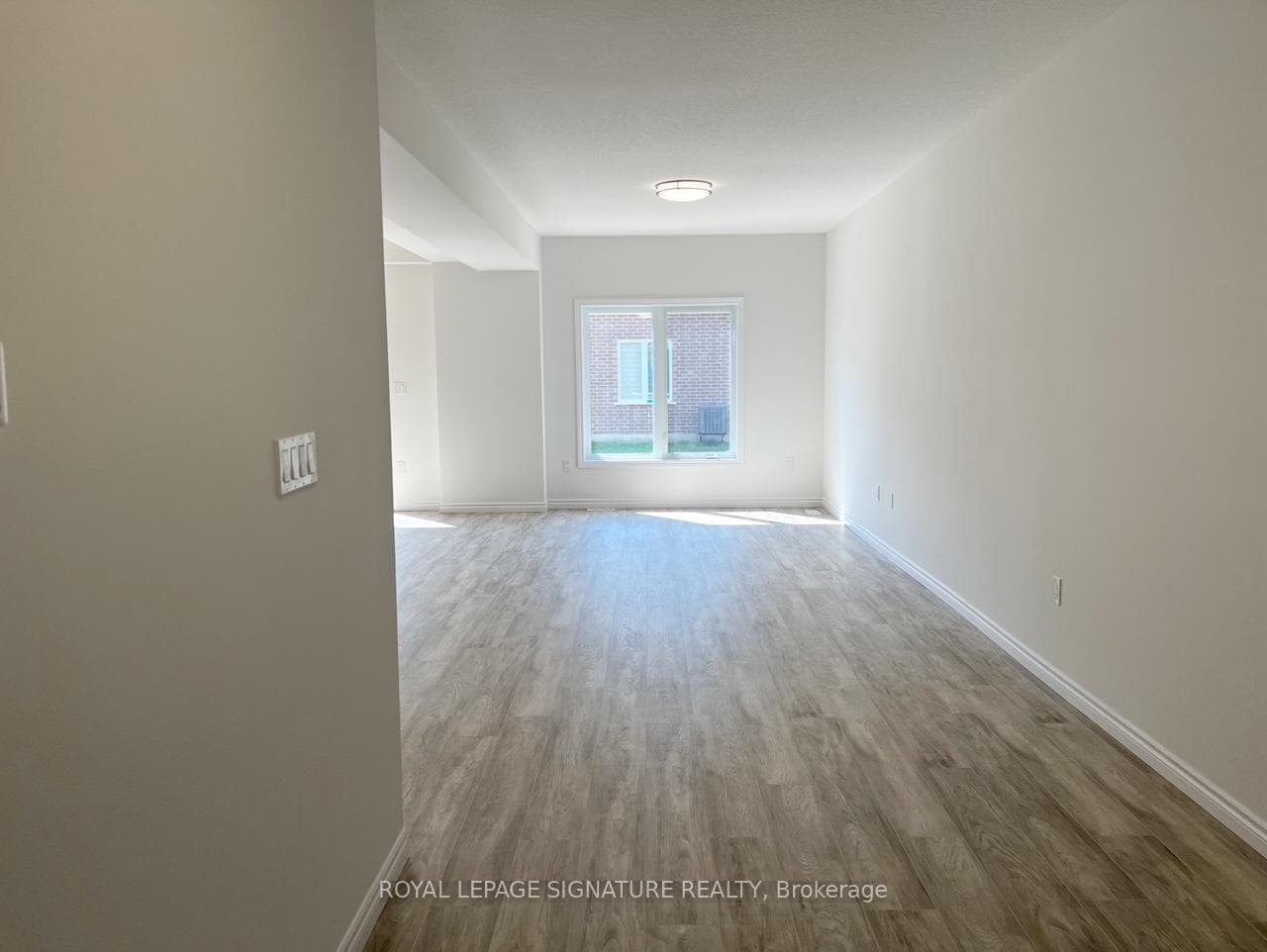 3128 Turner Crescent photo 5