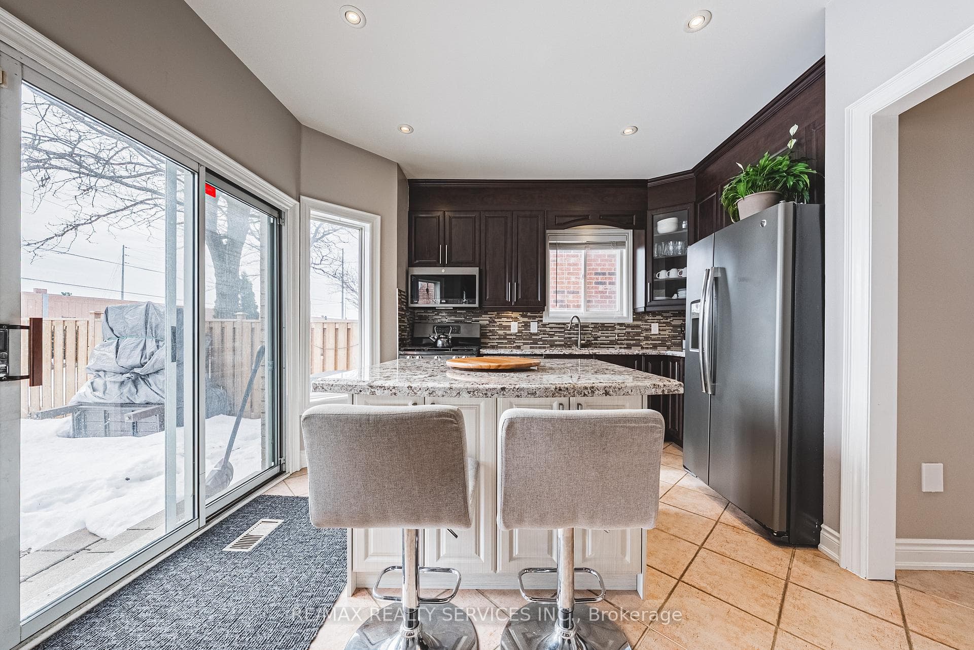 16 Twin Willow Crescent photo 14