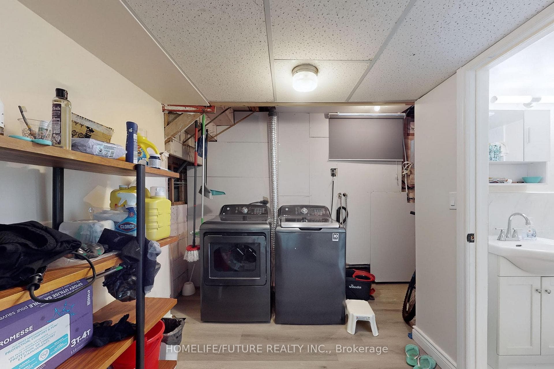 423 Elizabeth Street photo 26