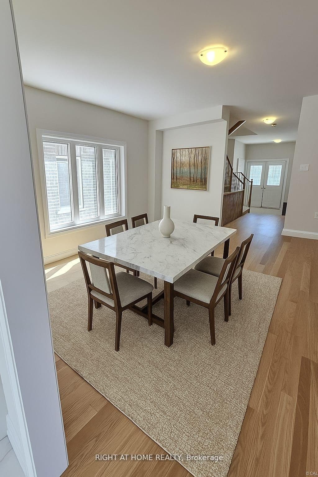 8 La Reine Avenue photo 2
