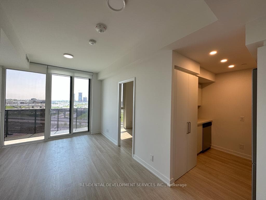 30 Tretti Way Unit 909 photo 2