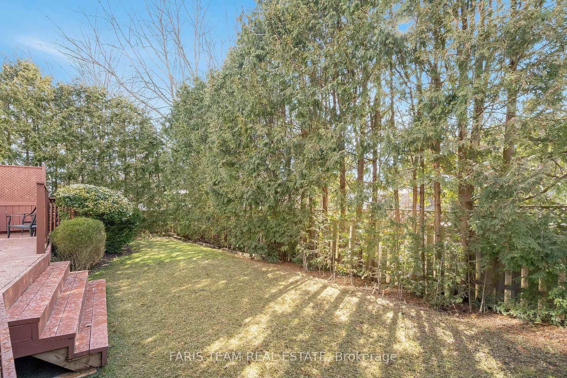 200 Elman Crescent photo 27