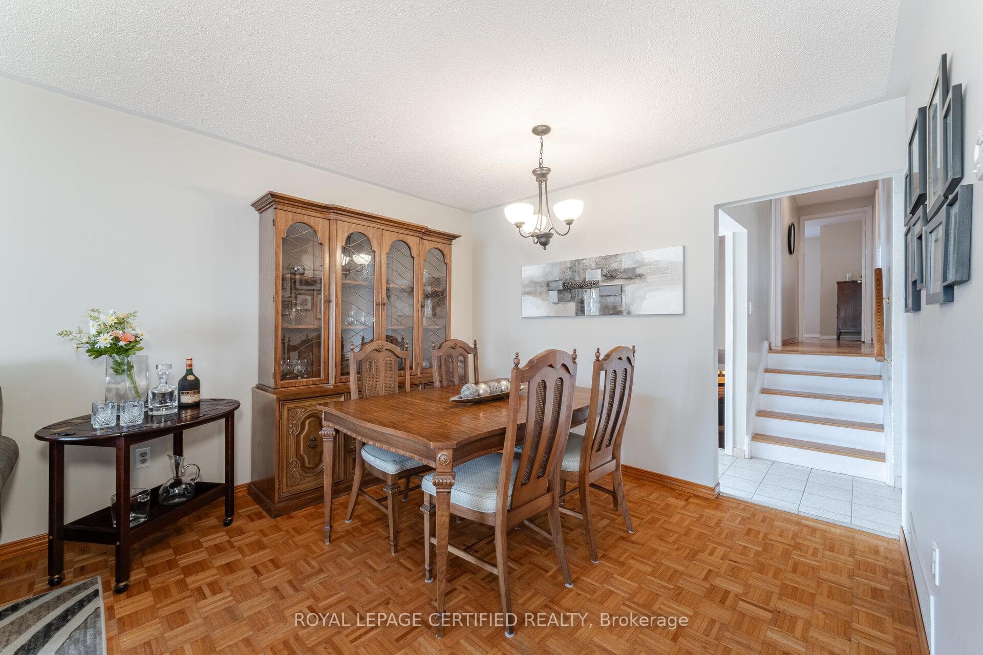 12 Grovetree Place photo 15