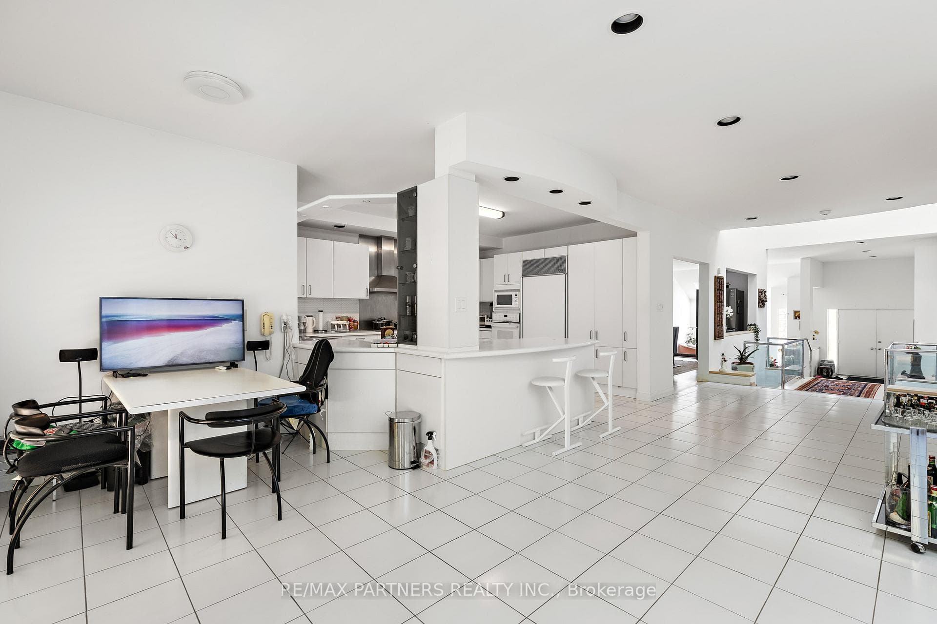 382 Parkview Avenue photo 12