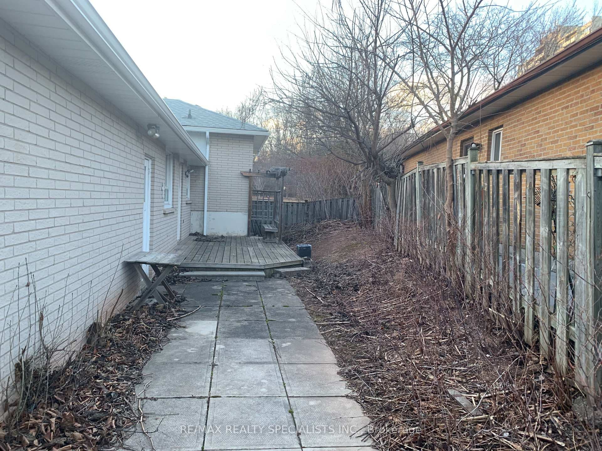 1089 Pearson Drive photo 11