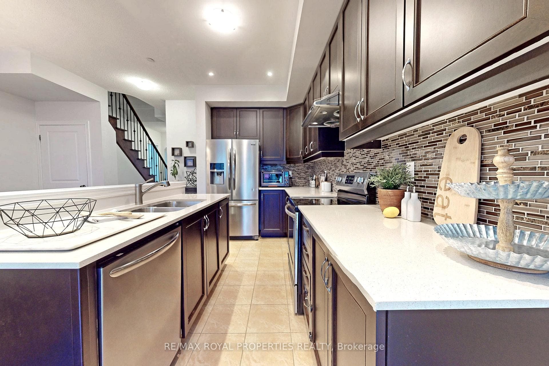 1331 Major Mackenzie Drive Unit 119 photo 11