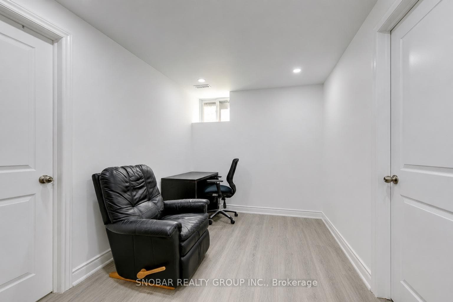 99 Jeffcoat Drive photo 29