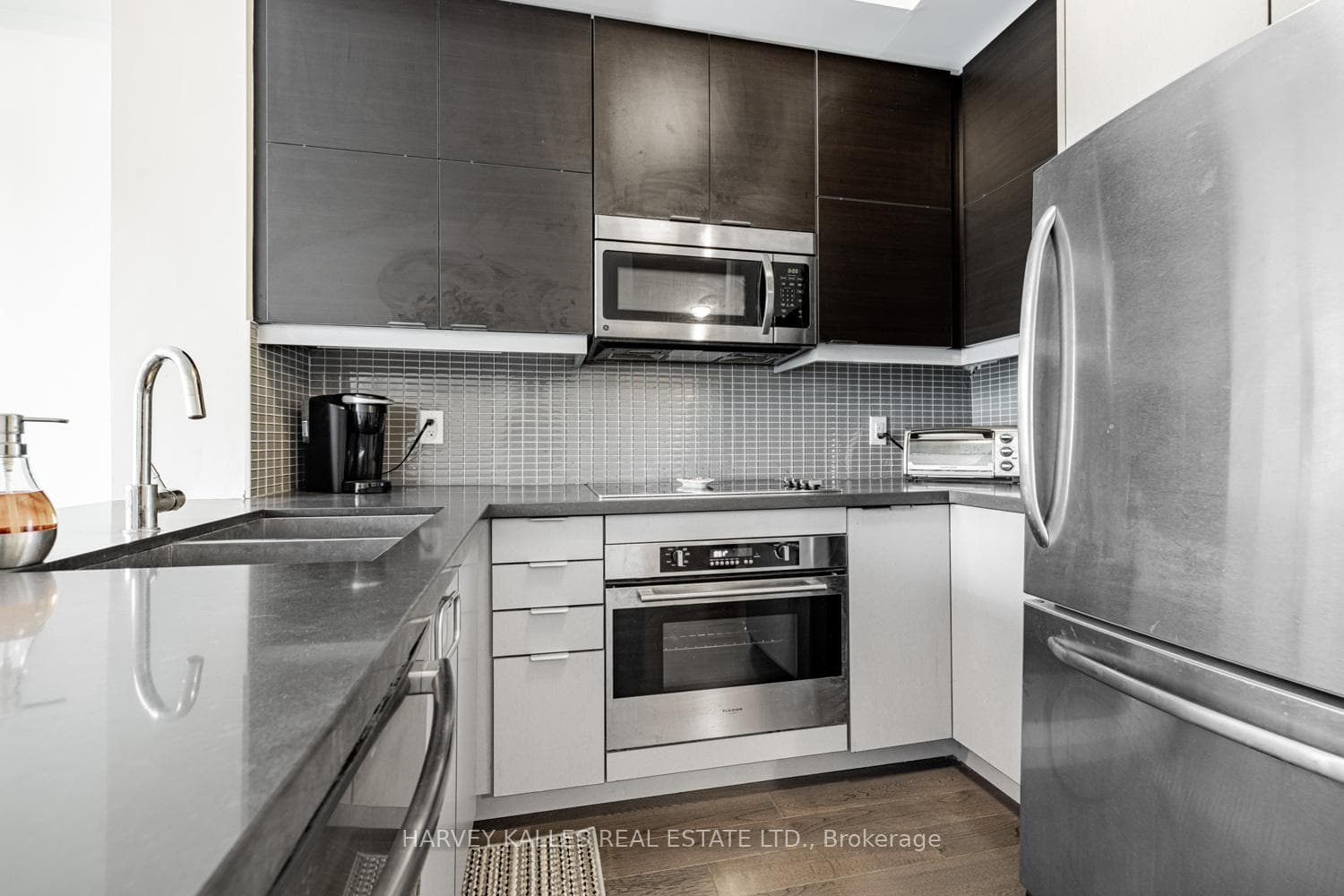 399 Spring Garden Avenue Unit 210 photo 7