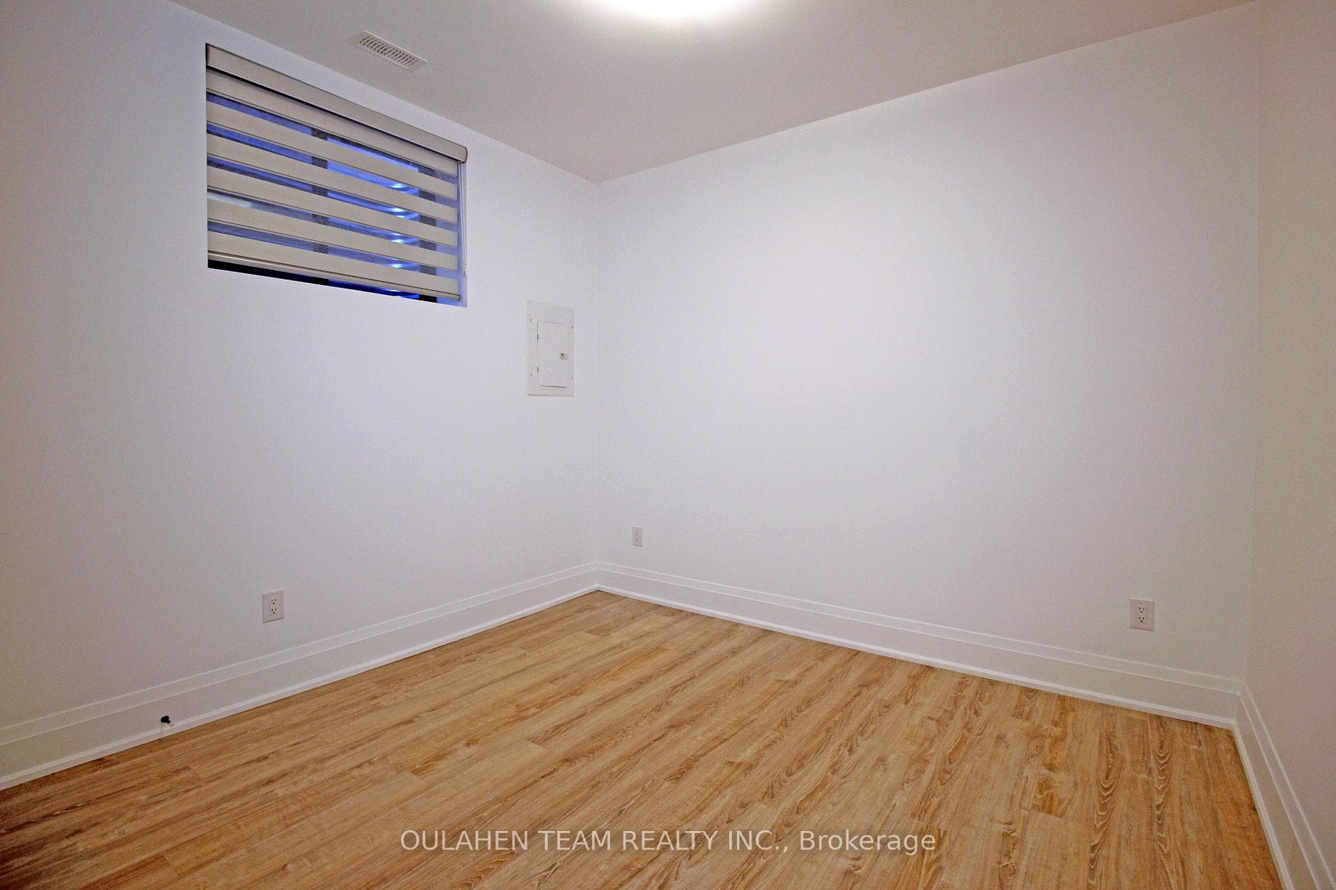 107 Florence Avenue Unit Lower photo 7