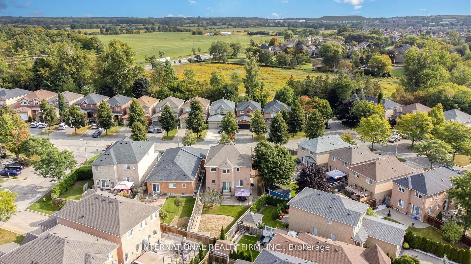 12 Giotto Crescent photo 30