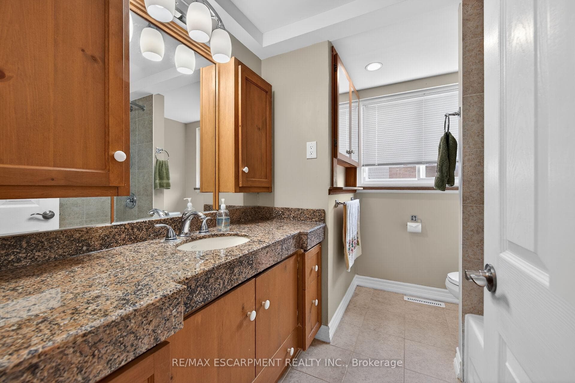 217 West 15th Street photo 21