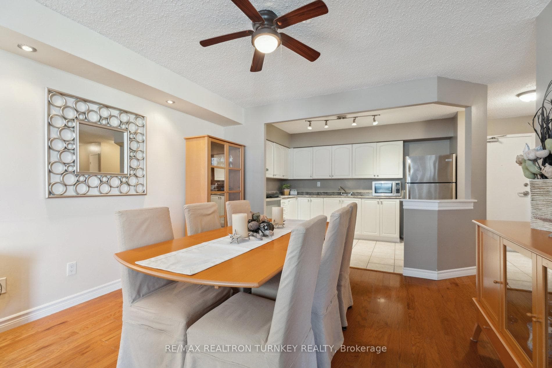 Bright and Spacious Living/Dining room