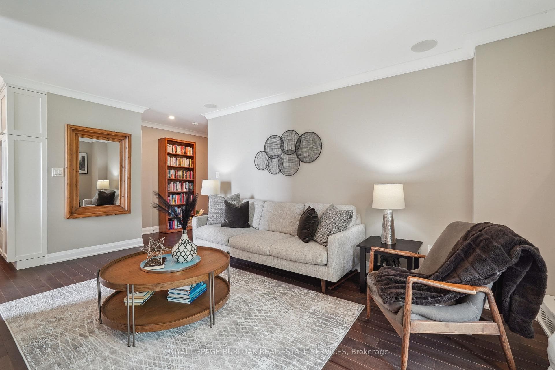 5250 Lakeshore Road Unit 106 photo 8