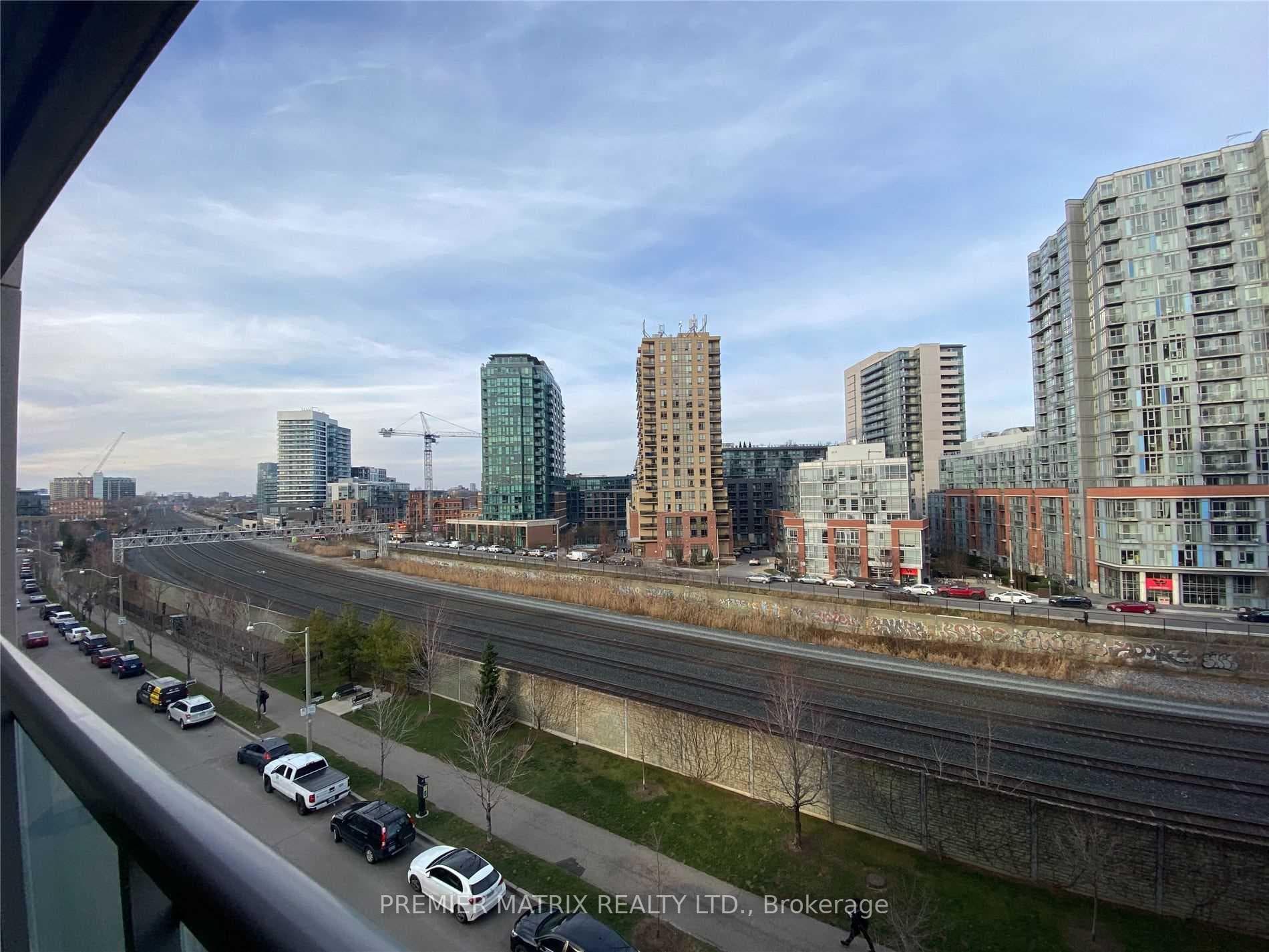 38 Joe Shuster Way Unit 620 photo 10