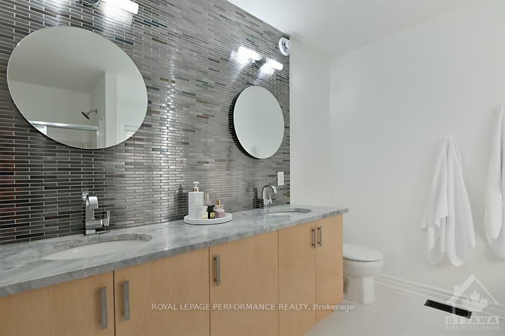 150 MATTINGLY Way photo 21