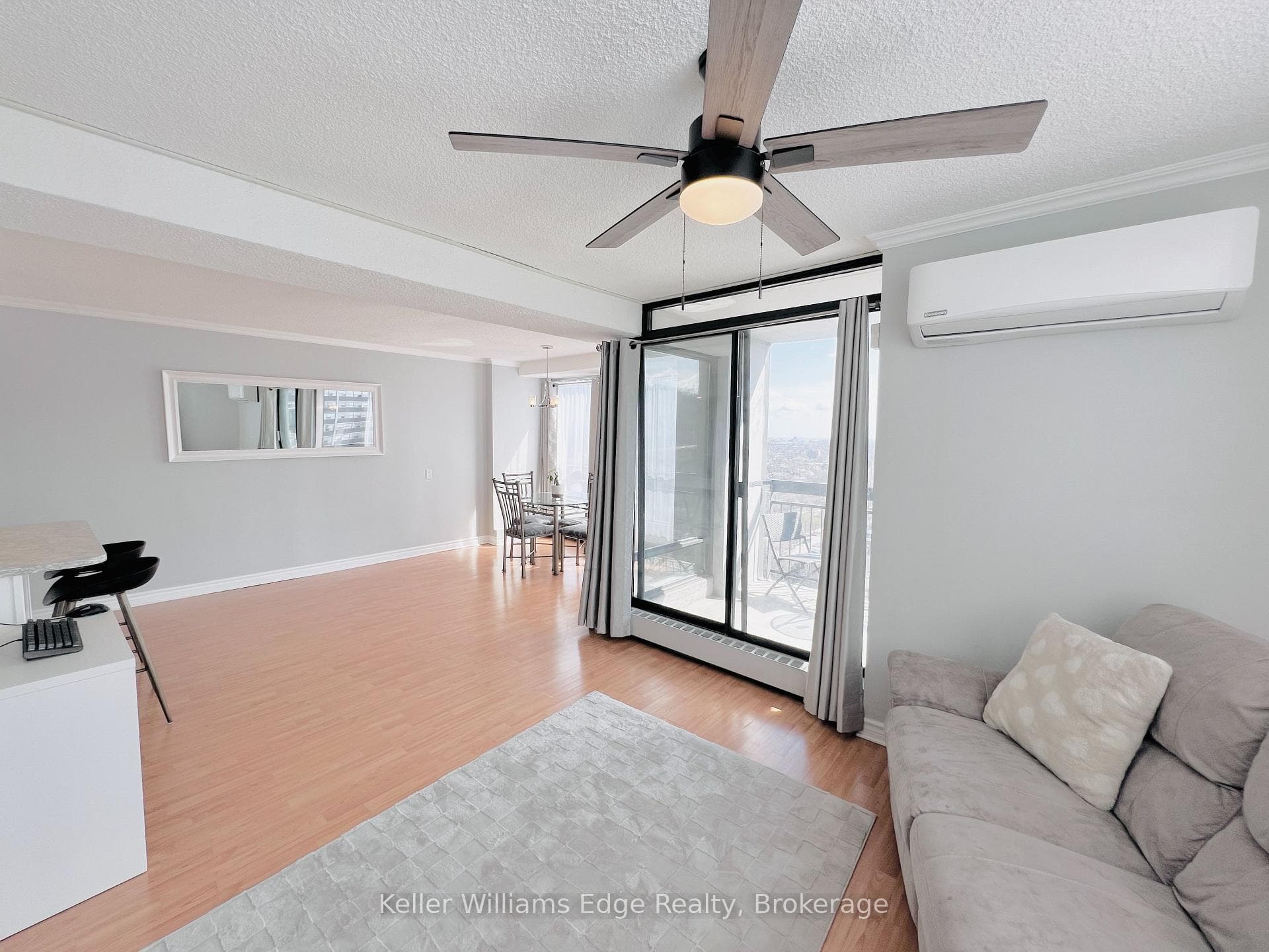 150 Charlton Avenue Unit 2206 photo 14