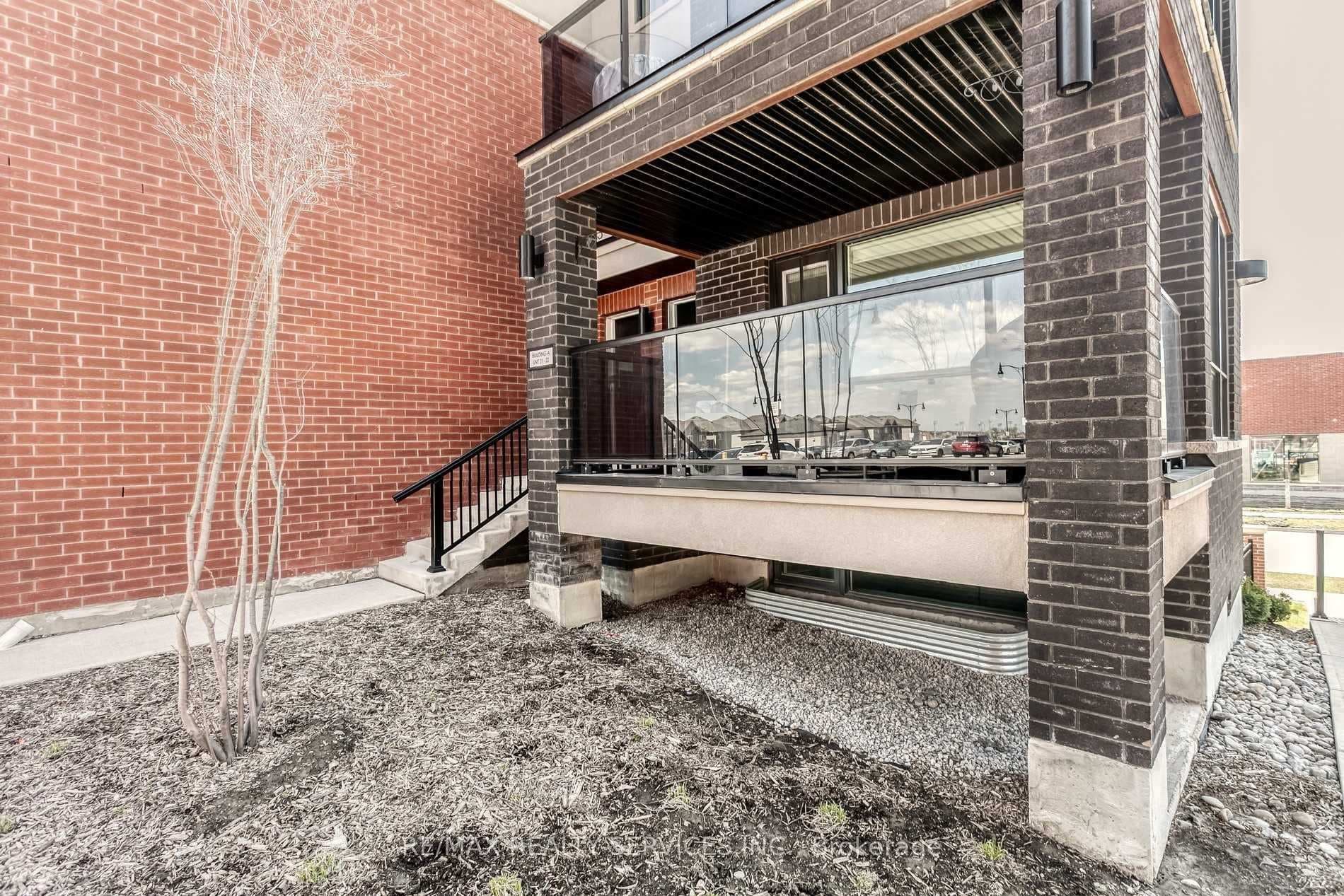 100 Dufay Road Unit 21 photo 1