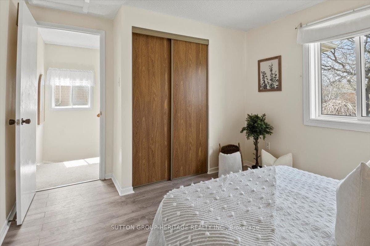 36 Fisher Crescent photo 17