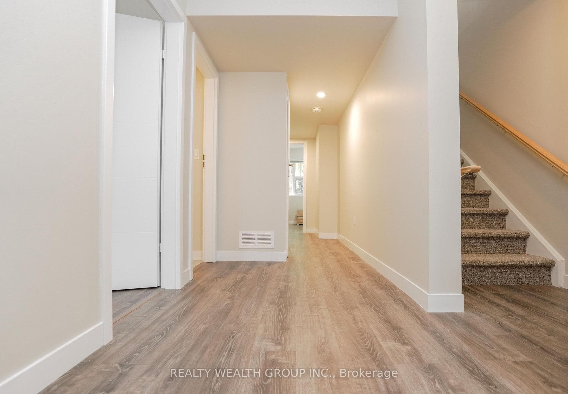 288 Albert Street Unit 113 photo 20