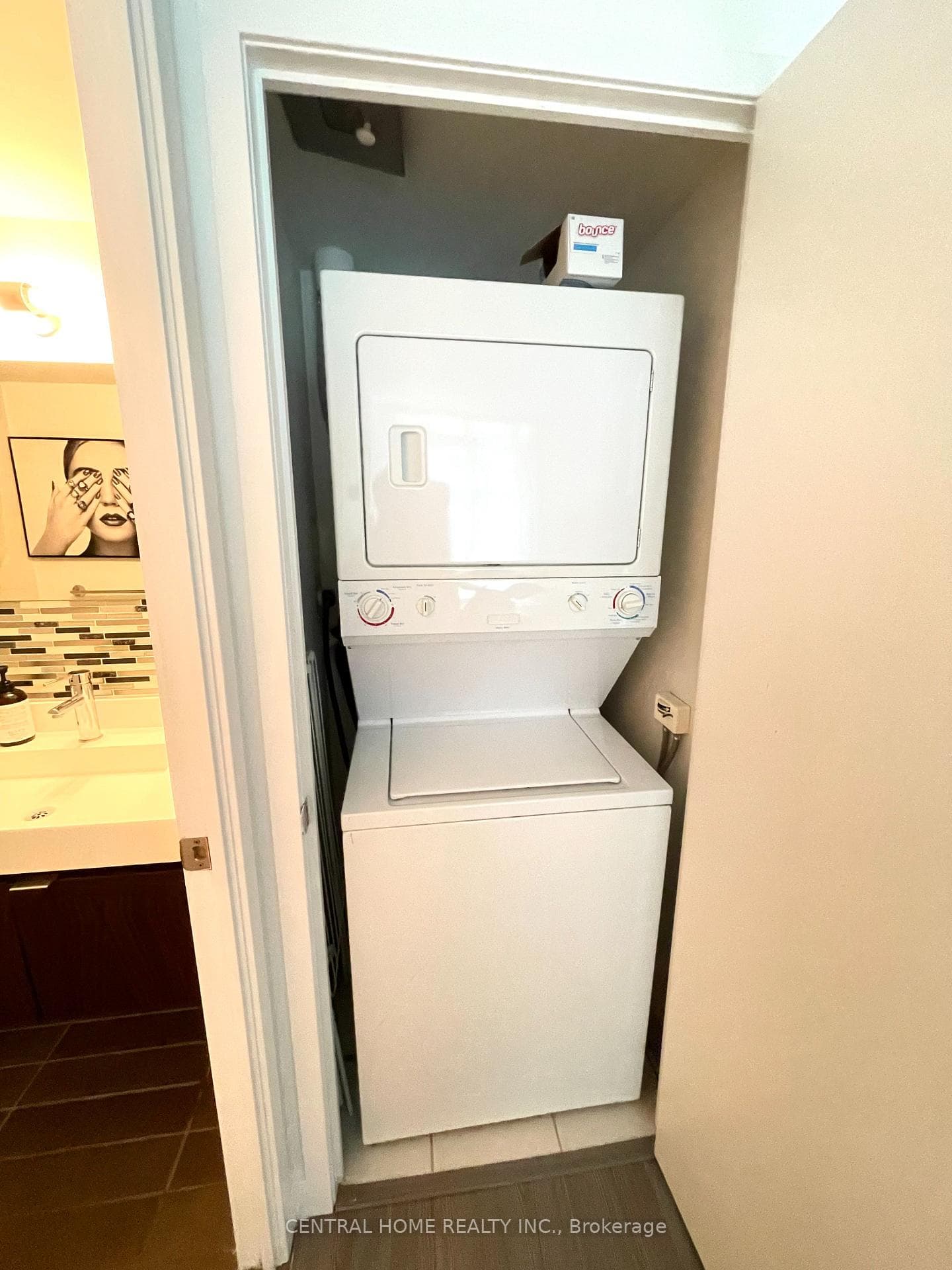 4K Spadina Avenue Unit 729 photo 8