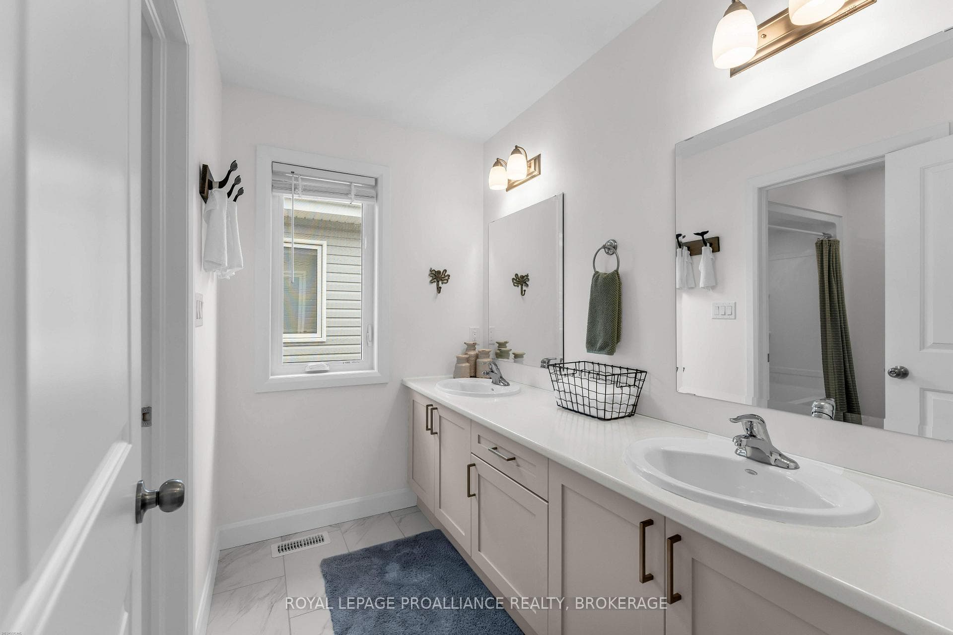 24 Walden Pond Drive photo 39
