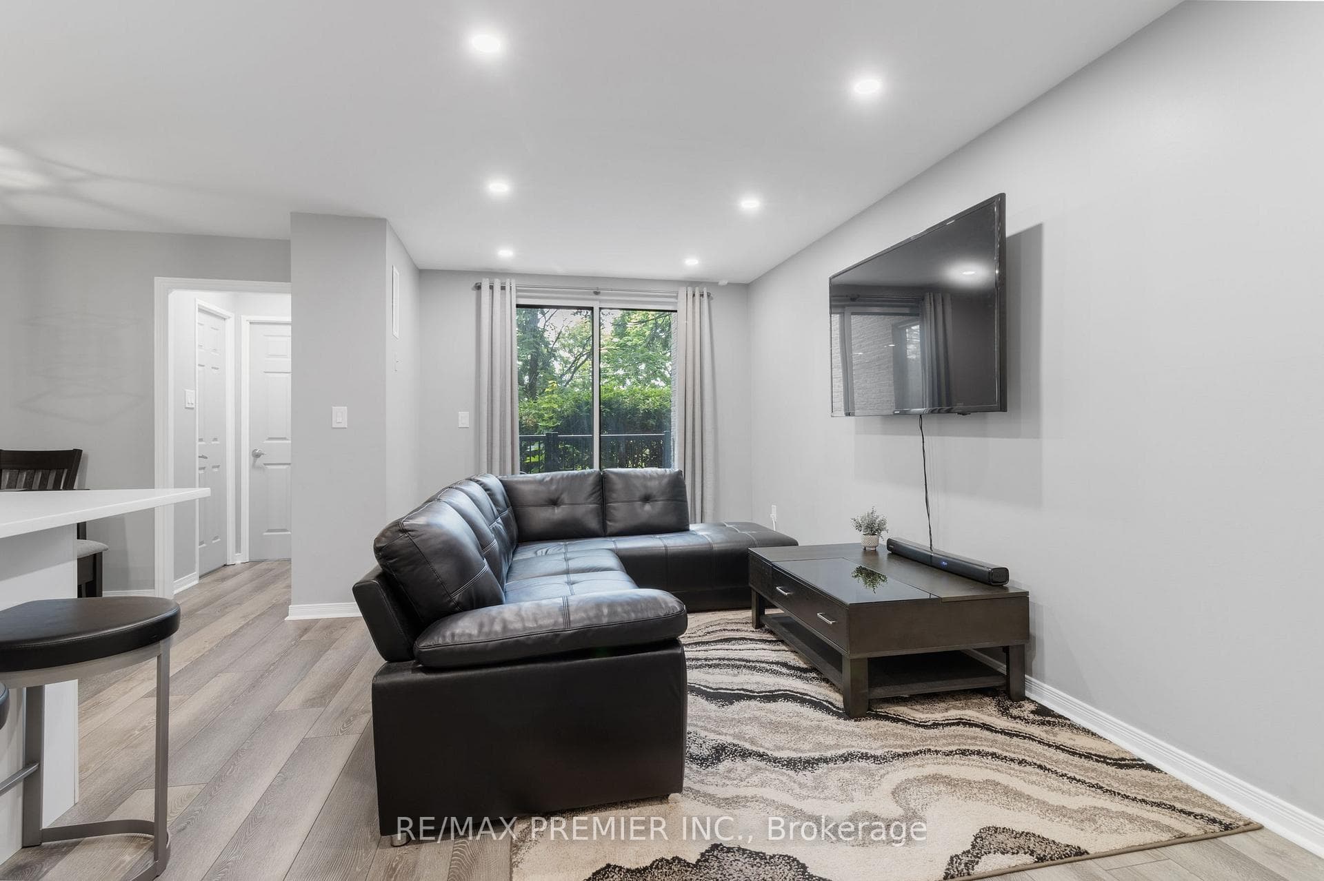 2095 Roche Court Unit 139 photo 21