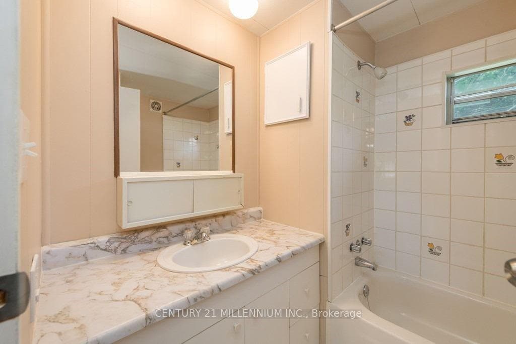 41 Trefoil Drive photo 3
