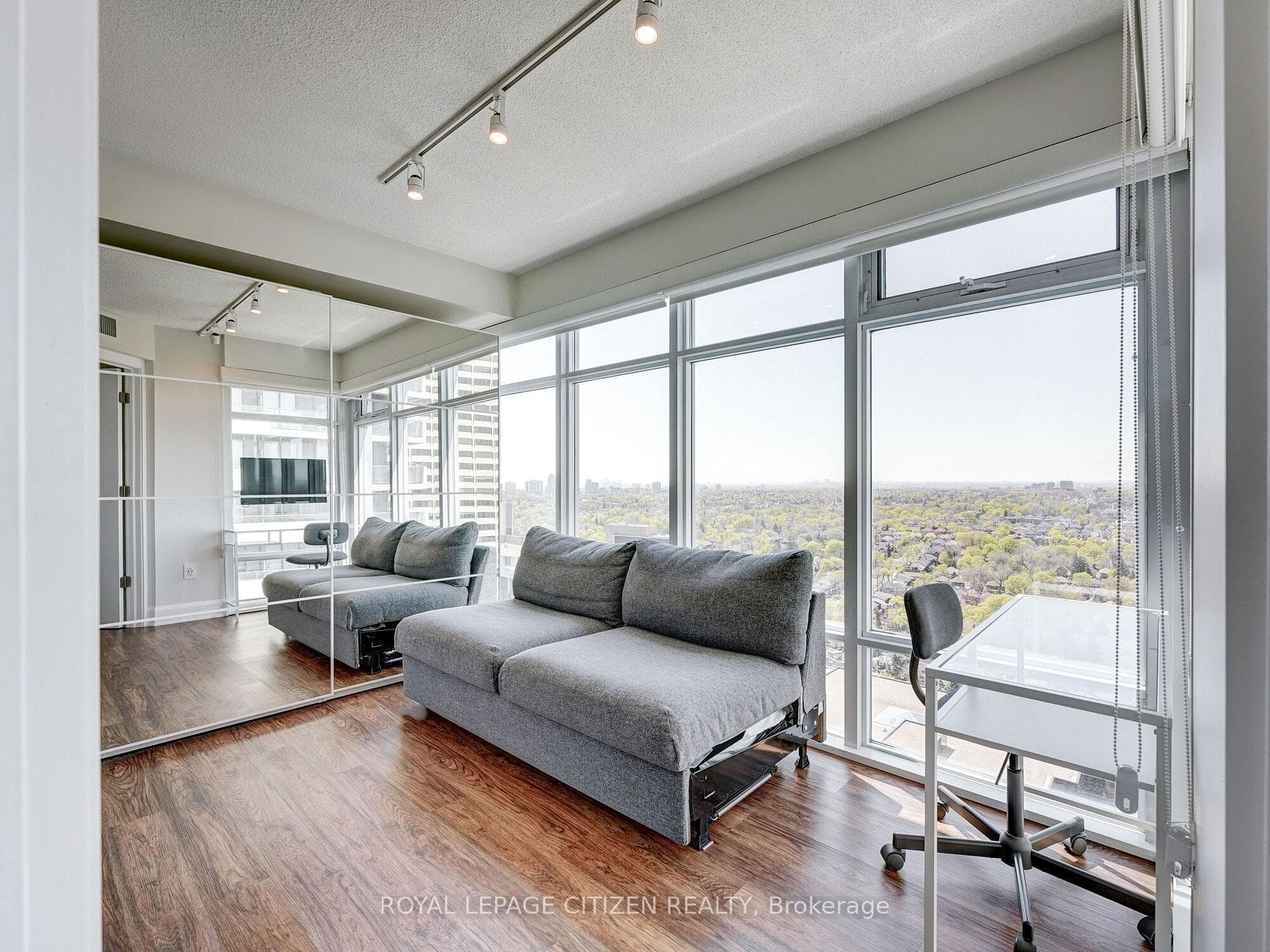 2191 Yonge Street Unit 3008 photo 32