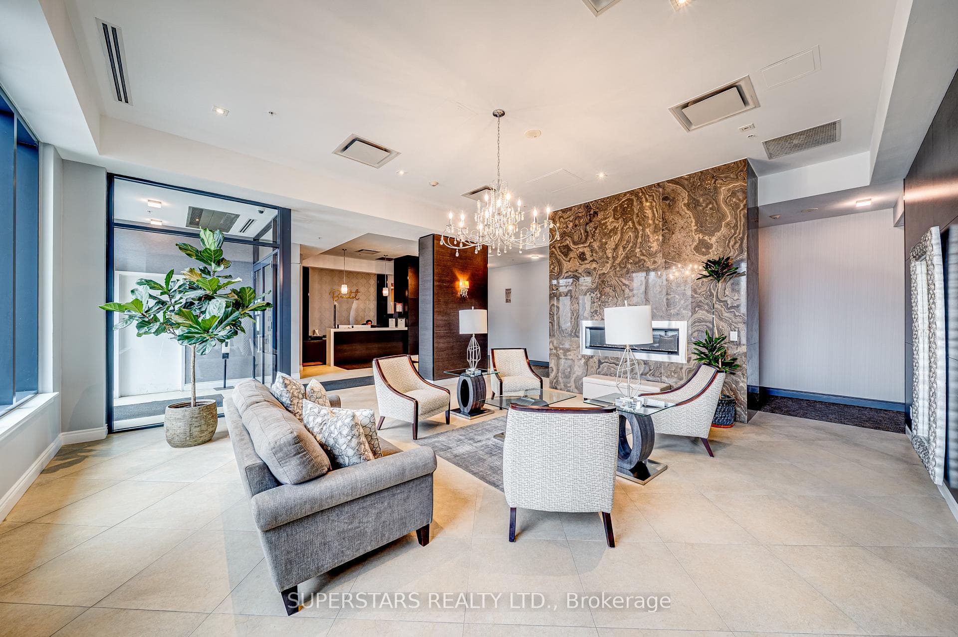 11611 Yonge Street Unit 525 photo 18
